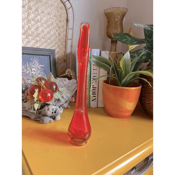 Vintage Viking Glass Persimmon Bud Vase w/Sticker - Picture 6 of 6